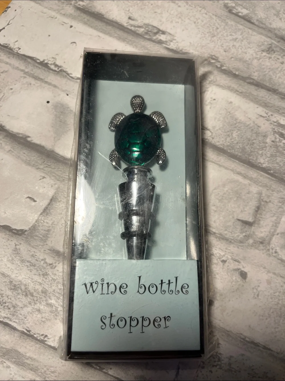 Green Turtle Wine Bottle Stopper with Metallic Accents